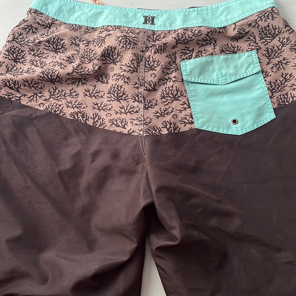 HOWLER BROS SHORTS - Picture 4 of 4